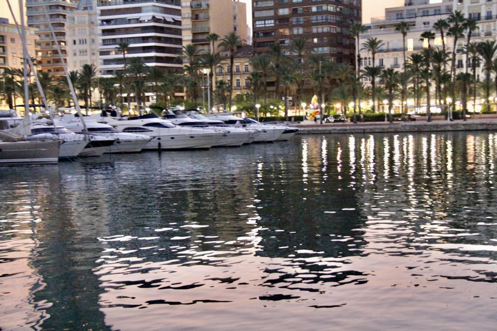 Bs Luxury Estate El Campello Apartment Luaran gambar